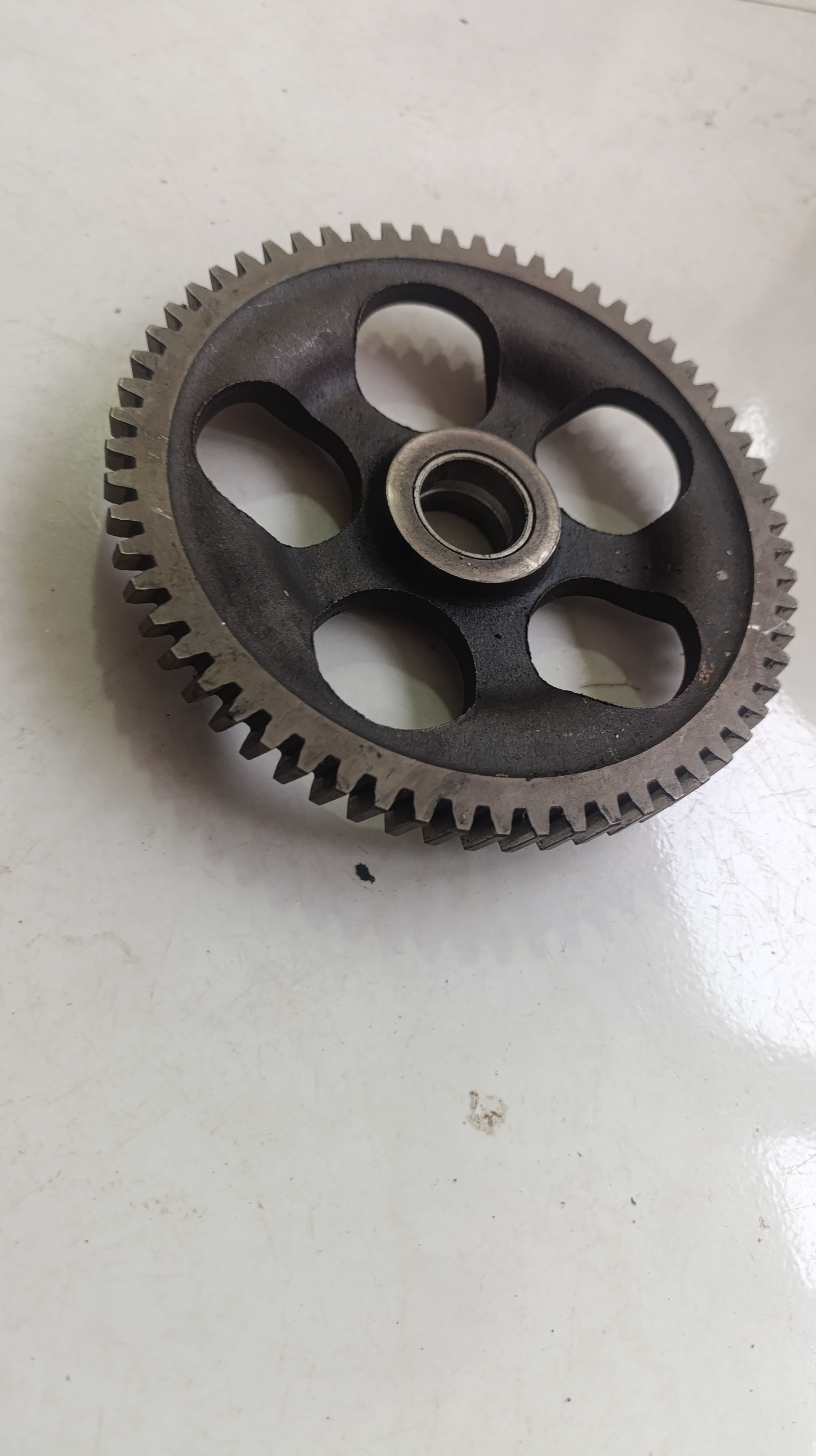 دنده هرزگرد ایسوزو 6تن و p700استوک